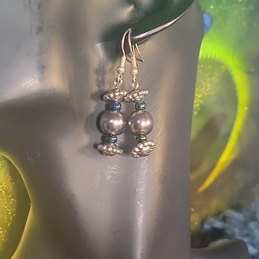 New Handmade Silver & Black Iridescent Bead Drop Earrings - Picture 4 of 7